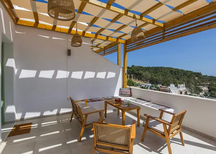 فيلة Lefkes View